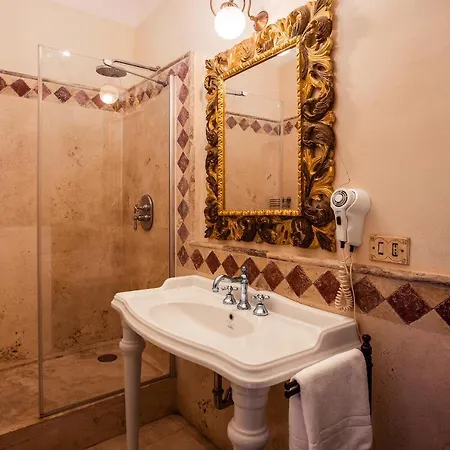 Palazzo Barbini Dimora Storica Apartmanhotel Castiglione del Lago